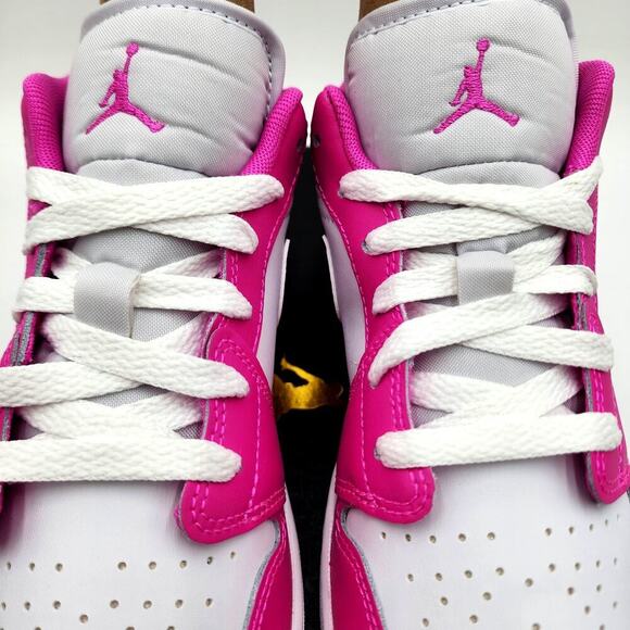 NIKE Air Jordan 1 Low USA (GS) Kids' 6.5Y Retro - Picture 10 of 13